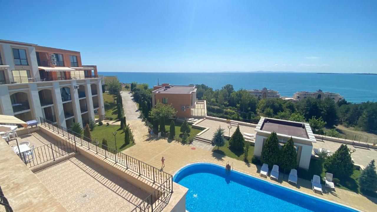 Bratanov Sea View Apartments Светий Влас Екстер'єр фото